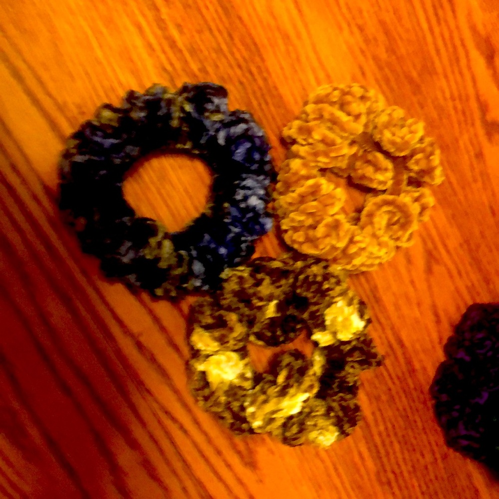 Hand made scrunchies. Does not break hair off